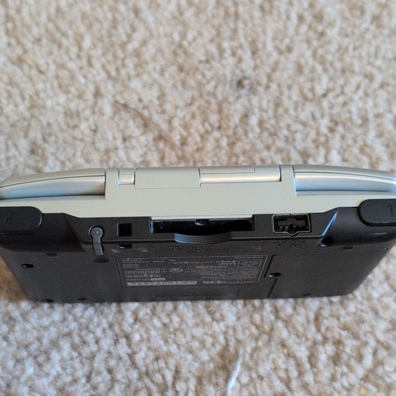 Nintendo DS Silver/Black With Stylus Small Scan Line On Bottom Screen NO CHARGER