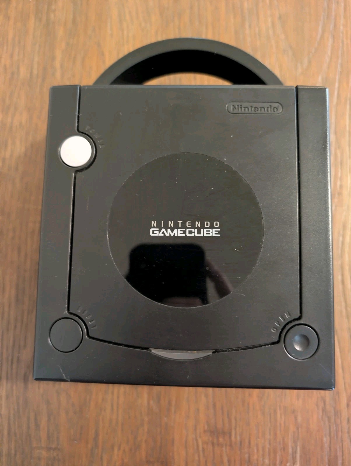 Nintendo Gamecube Console DOL-001 Bundle w Controllers, Power & AV Cable, 4 Game