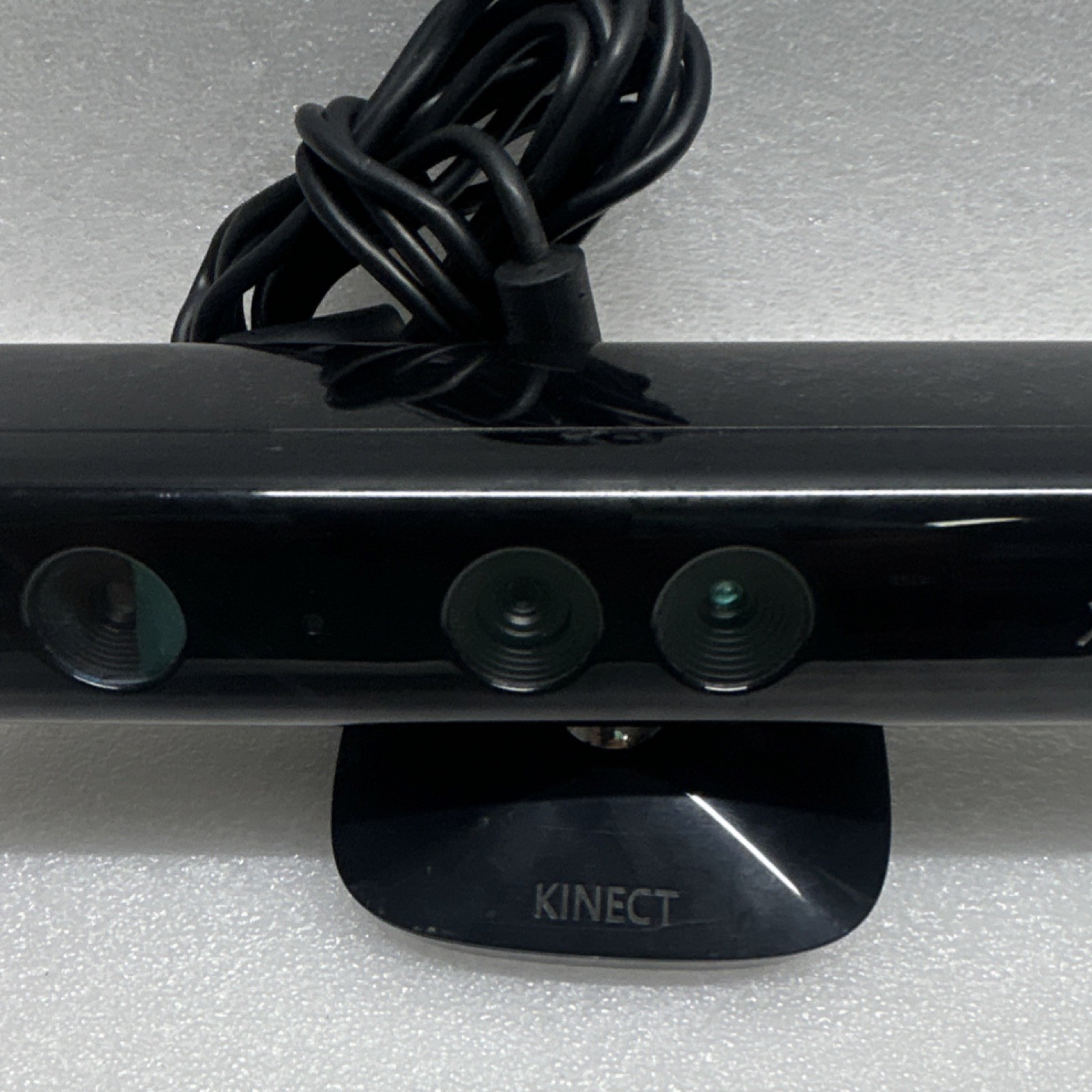 Microsoft Xbox 360 S Console w/ Kinect Sensor, Wired Controller, Cables