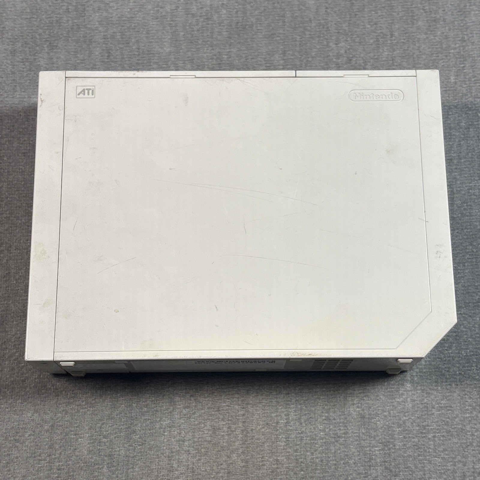 NINTENDO WII CONSOLE With Cables Plus Sensor