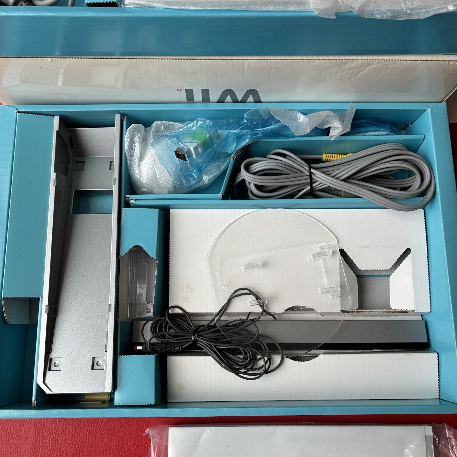 Nintendo Wii Console CIB (EXCELLENT) RLV001 – JPN w/ 3 classic games (NTSC-J)