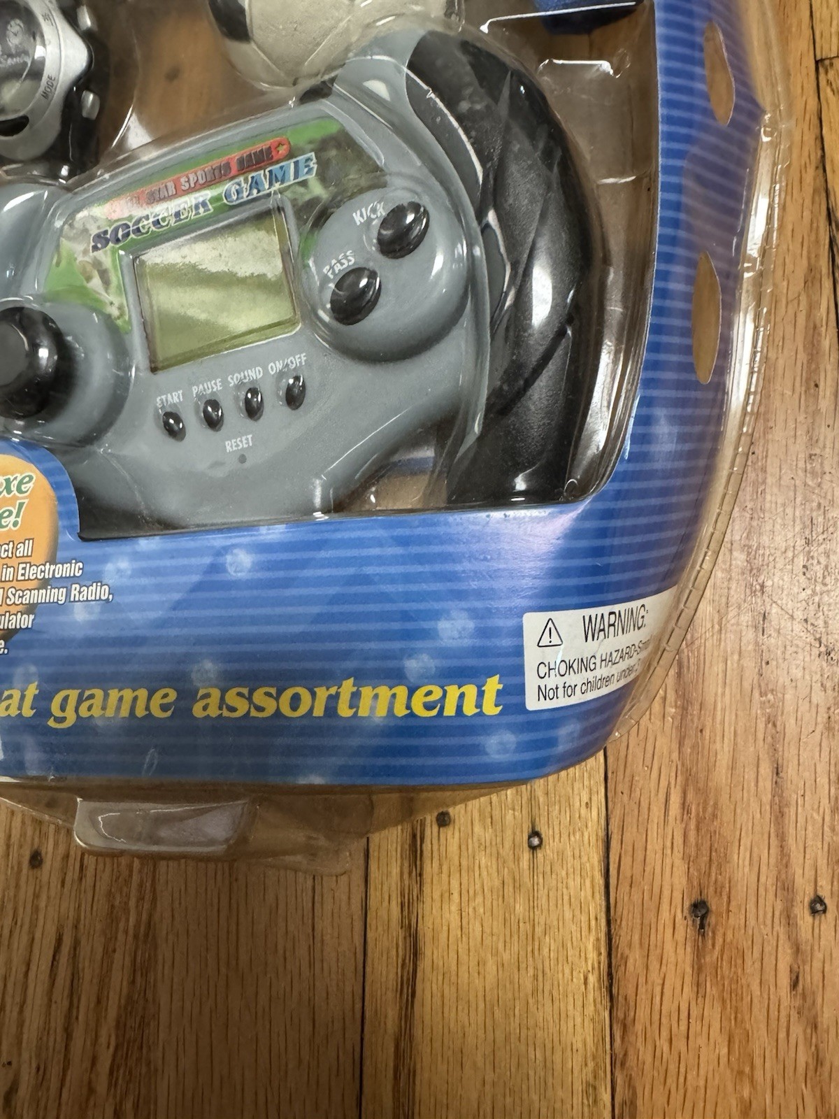 Vtg 90s Soccer Football Futball Handheld LCD Game Sport Watch Calculator Radio