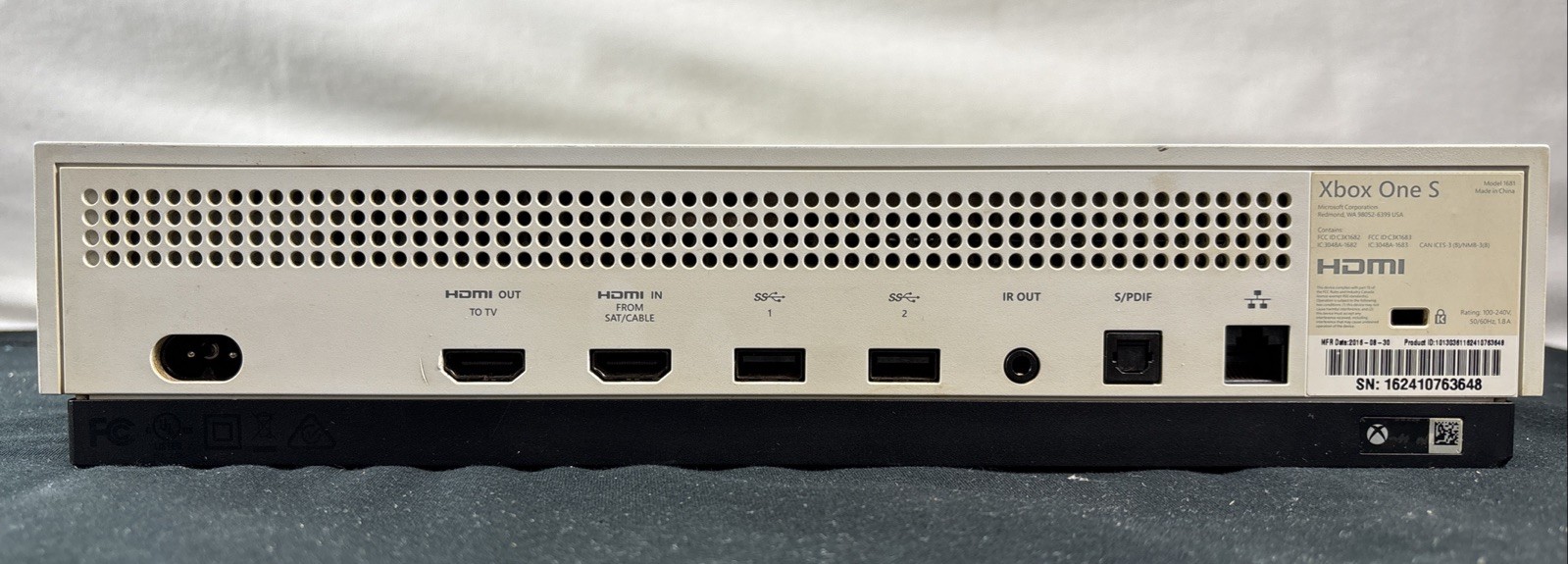 Microsoft Xbox One S 500gb (White) Console Body Only – Cosmetic Wear