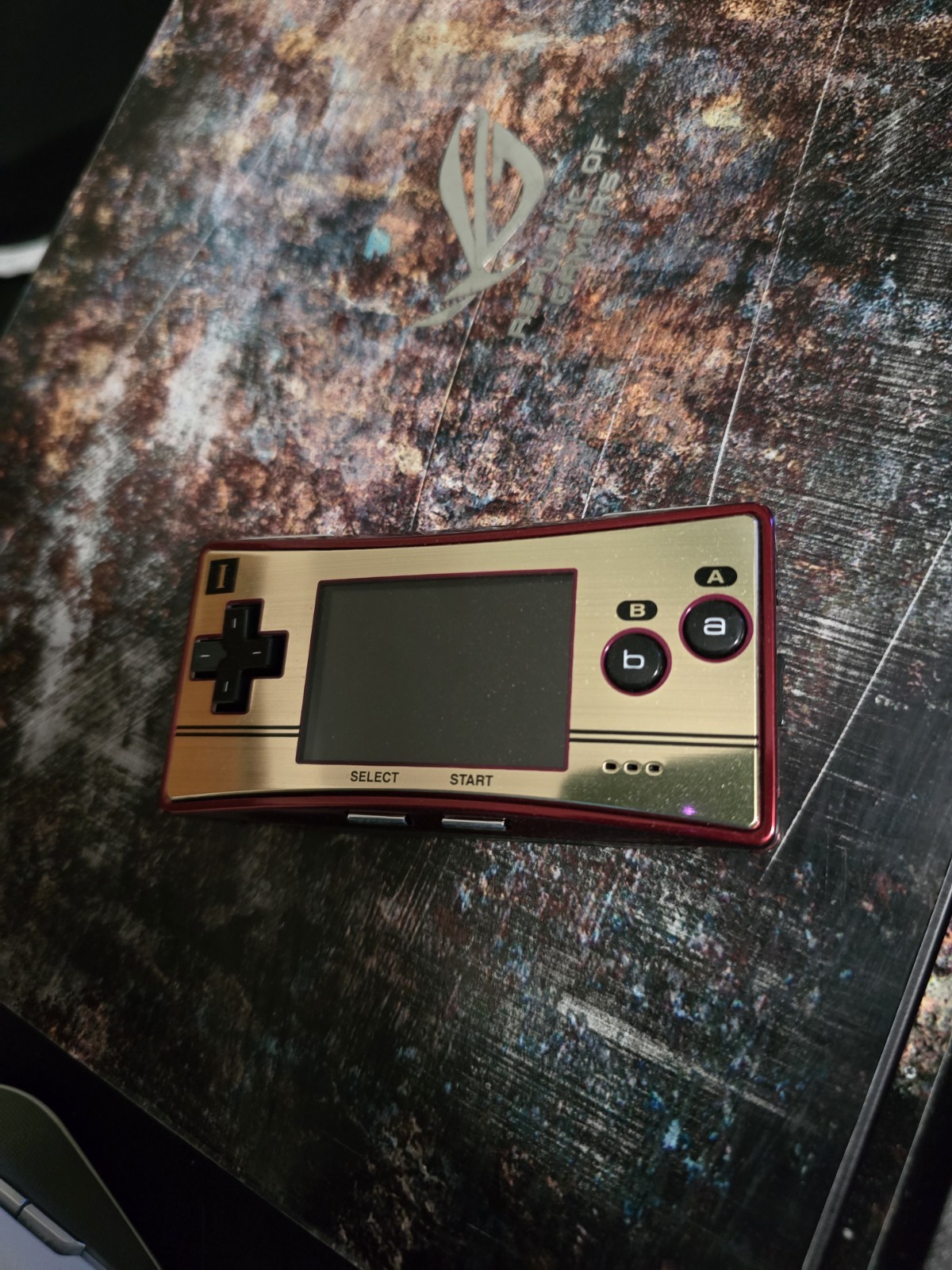 Game Boy Micro FamicomHappy Mario 20th (RARE Unmarked Version) + Anbernic RG300X