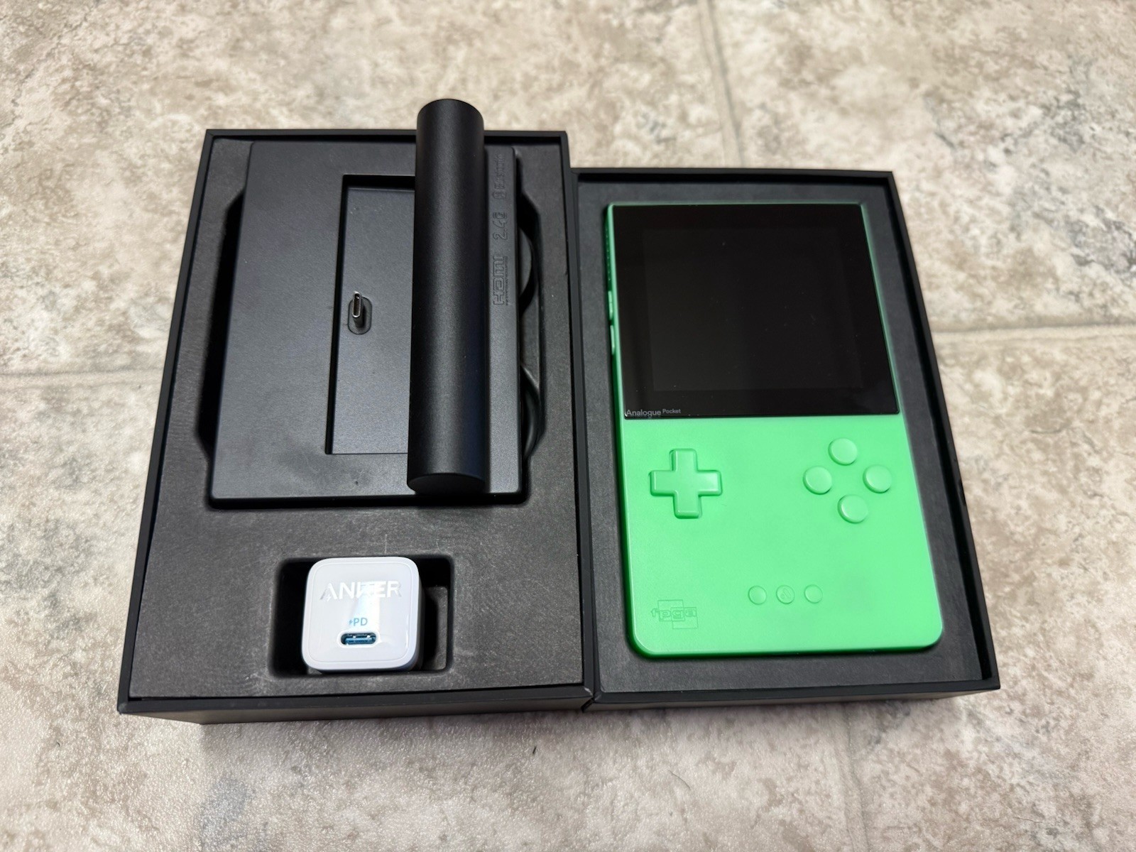 Analogue Pocket Glow in the Dark Console with Dock Screen Protector 128gb Sd