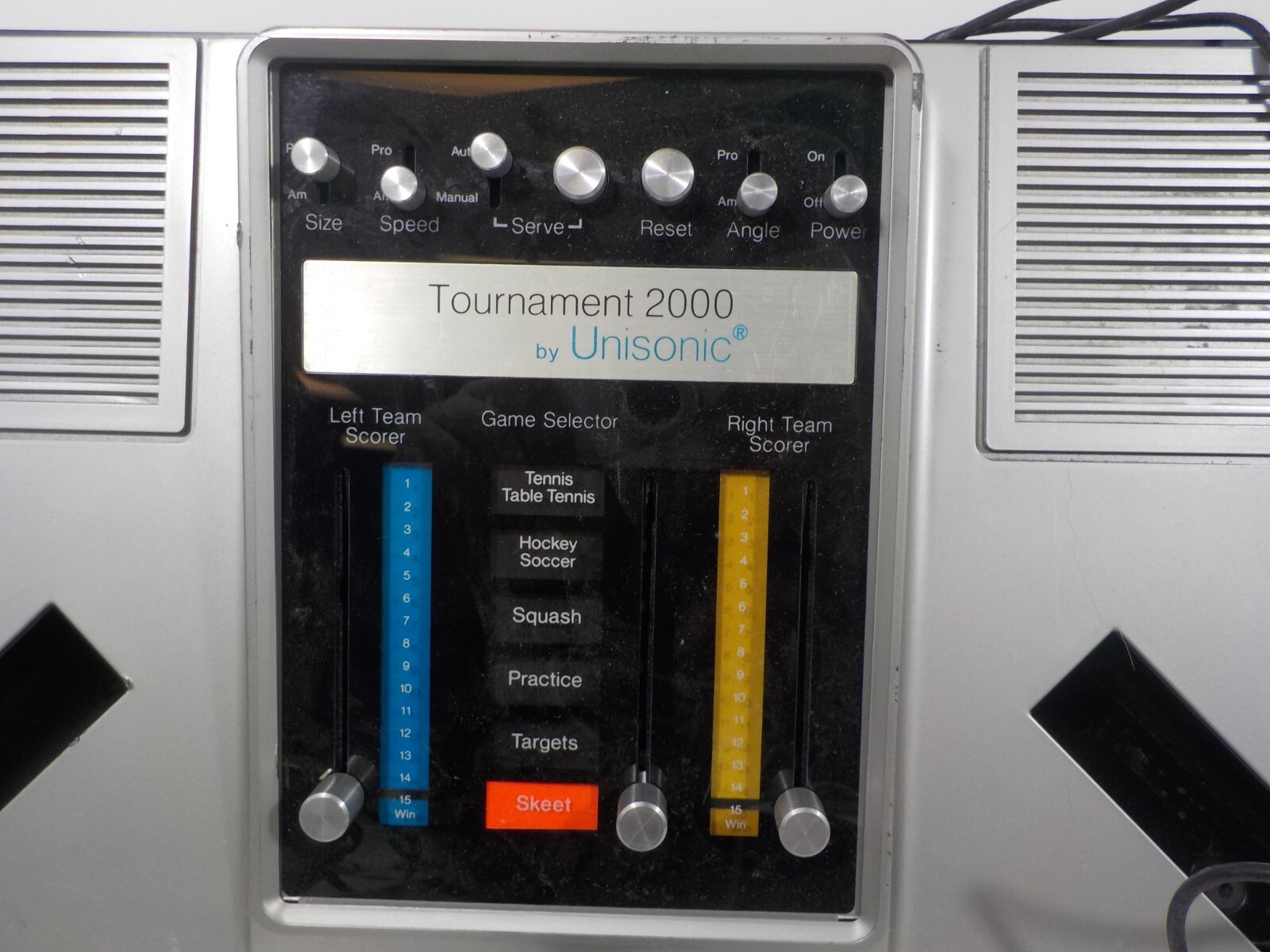 N A129 1977 Unisonic Tournament 1000 “Pong” Video Game Console Lot (Untested)