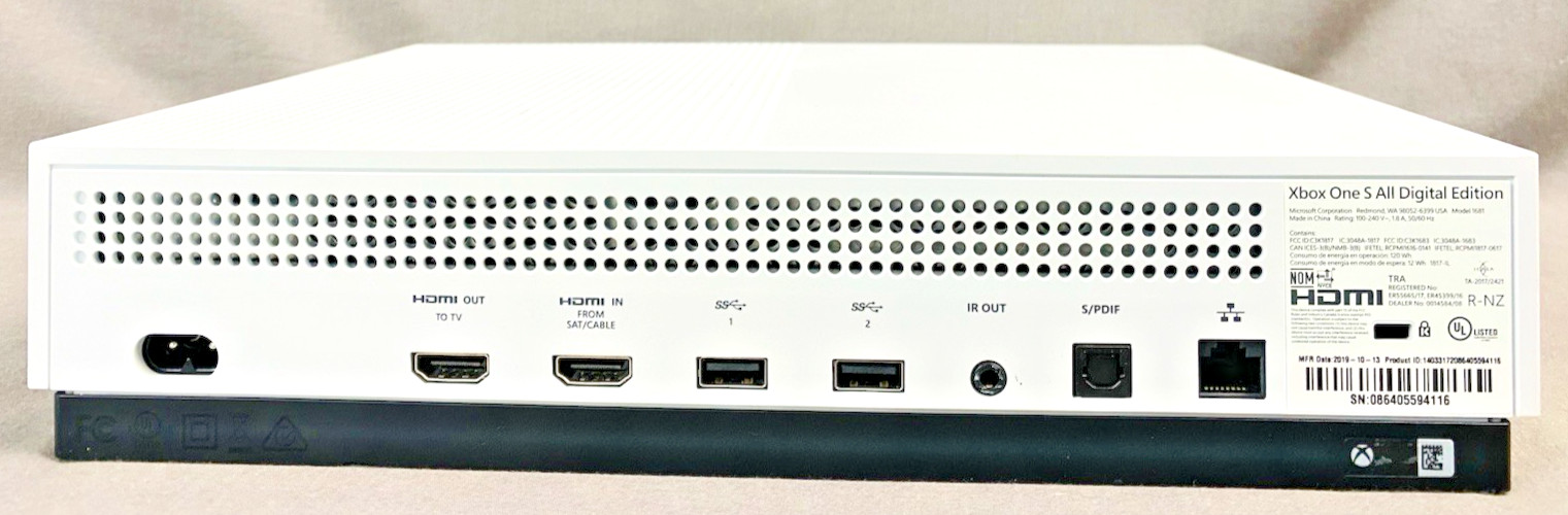 Microsoft Xbox One S 500GB – White Console 1681 All Digital Bundle – Tested.