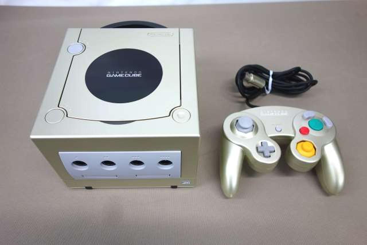 Gamecube STAR LIGHT GOLD Console System DOL-001 Japan import 2004