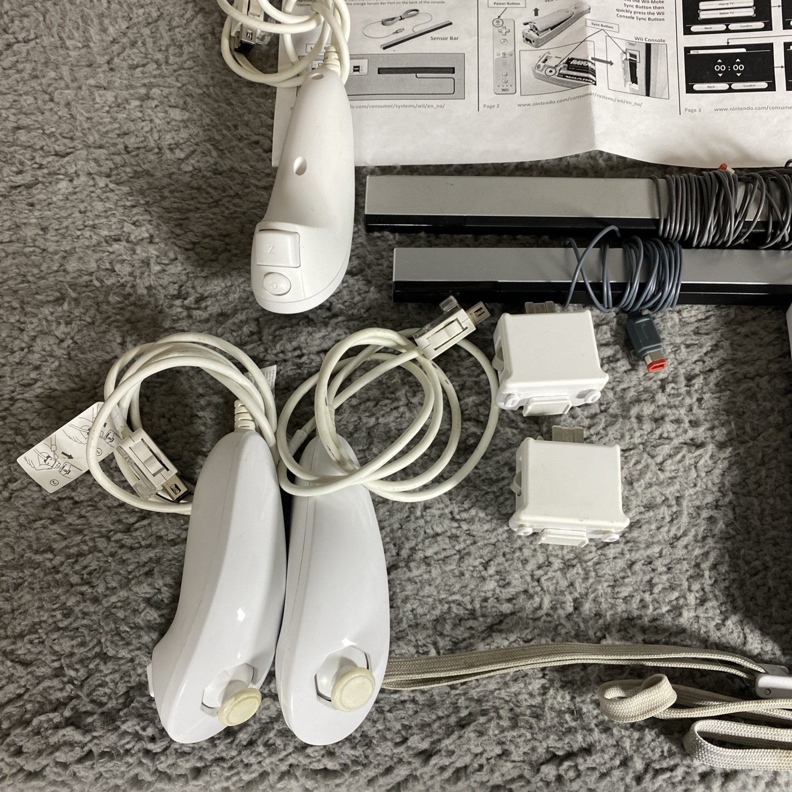 wii console bundle W/4 Controllers Extra Game Cords 2 Games. As Is. Tested Works