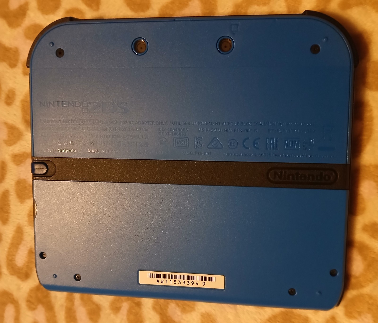 Nintendo 2DS Lot Black/Blue Mario Kart 7 Edition + Charger+ Case + Games Bundle