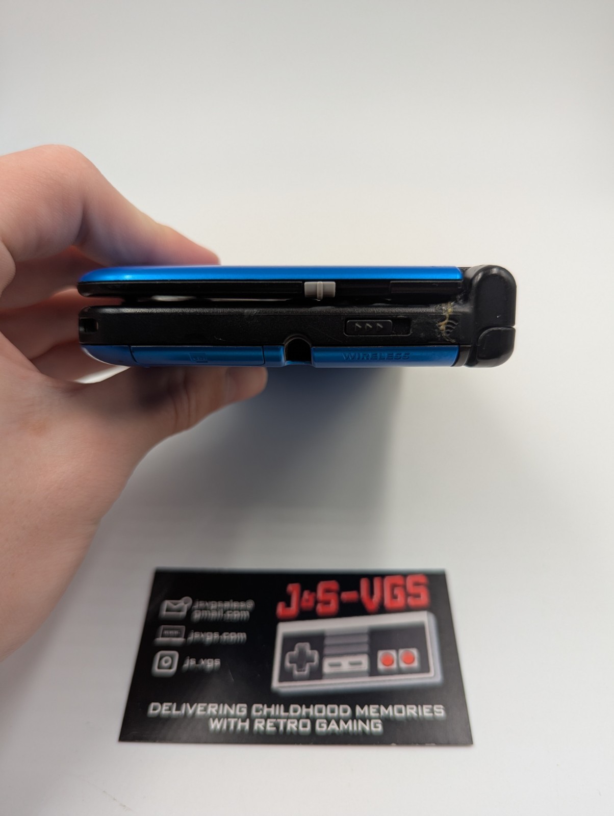 Nintendo 3DS XL Blue Black Console Glued Hinge Tested