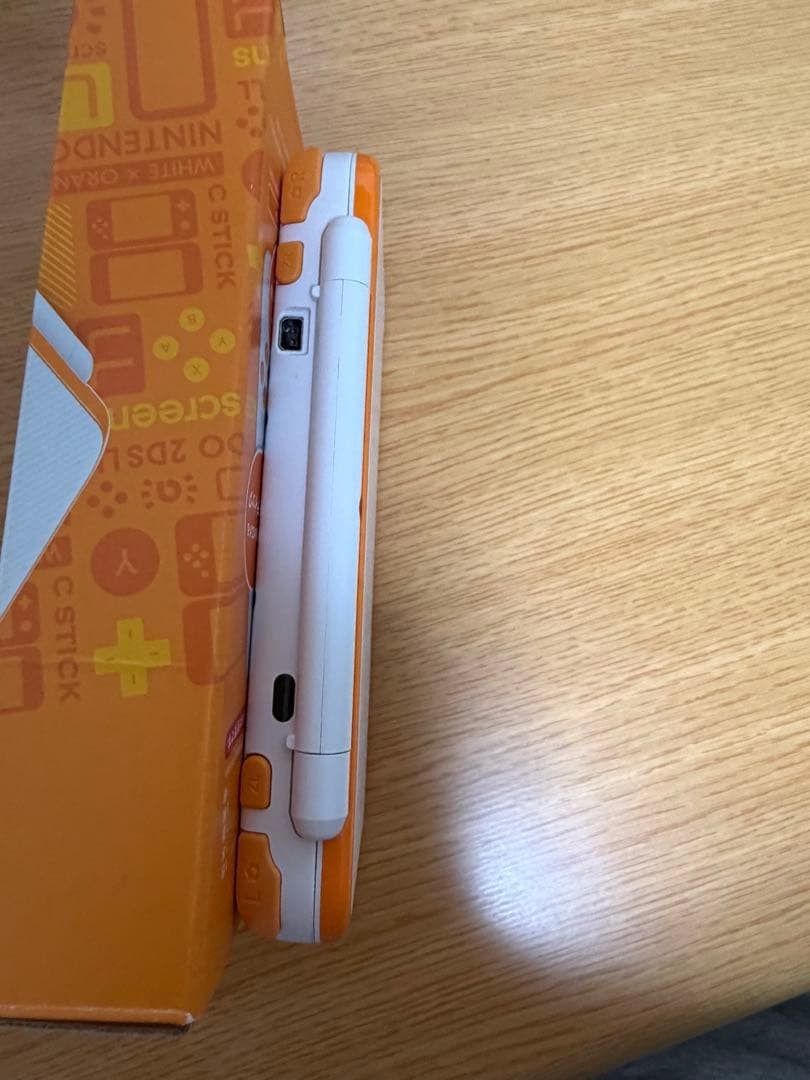 3DS/2DS/DS New 2Ds Ll White/Orange Body Japan