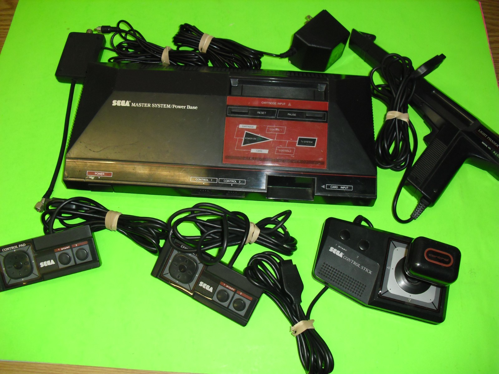Sega Master System console w/ Control Stick & 2 controllers & Light Gun TESTED!