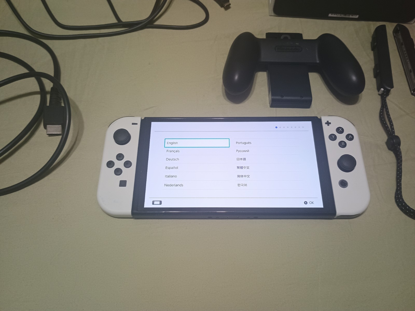 NINTENDO Switch OLED Model Handheld Console – 64GB – White/Black