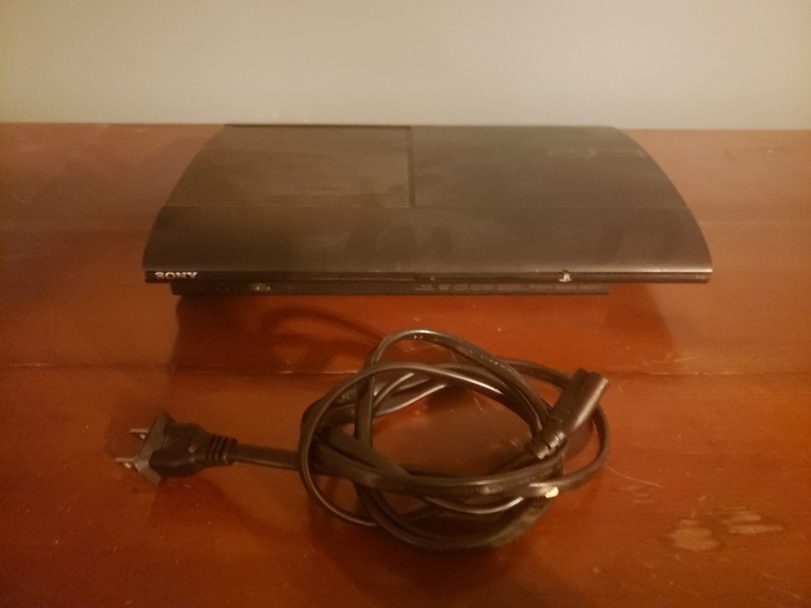 Sony PlayStation 3 super slim no controller