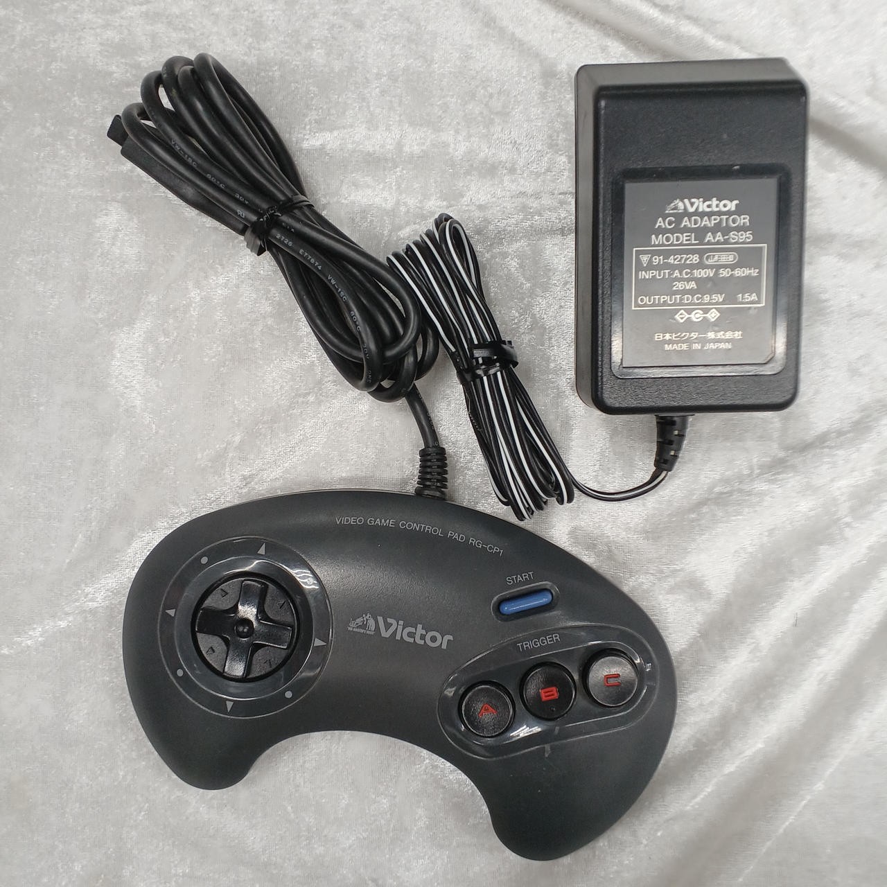 VICTOR Wonder Mega RG-M1 Sega Mega Drive CD Combo Console Japan Karaoke MIDI