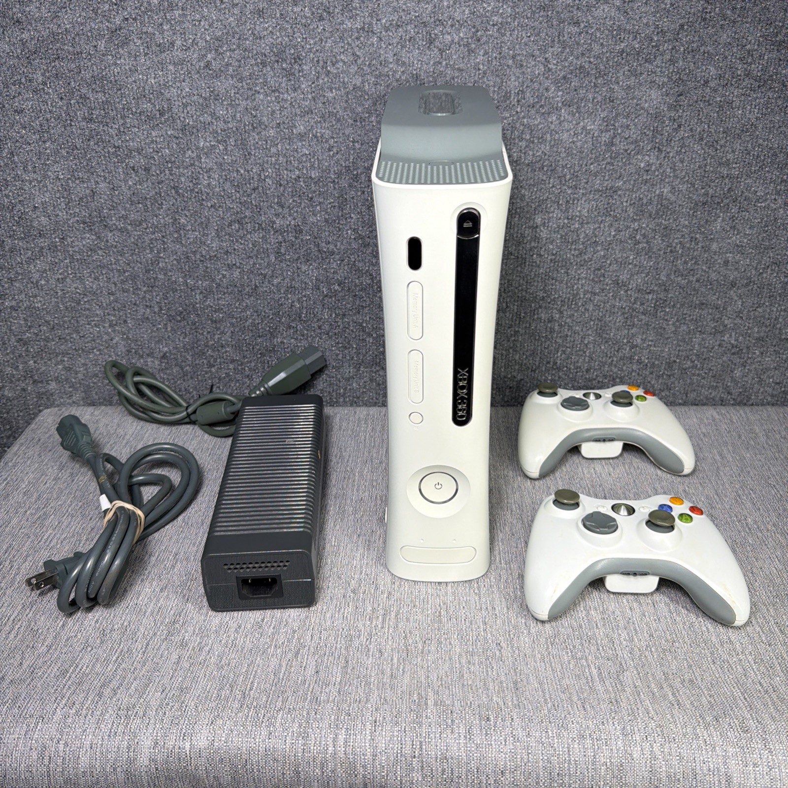Microsoft Xbox 360 Pro 20GB Console Bundle HDMI Falcon 2007 w/ 2 Controllers