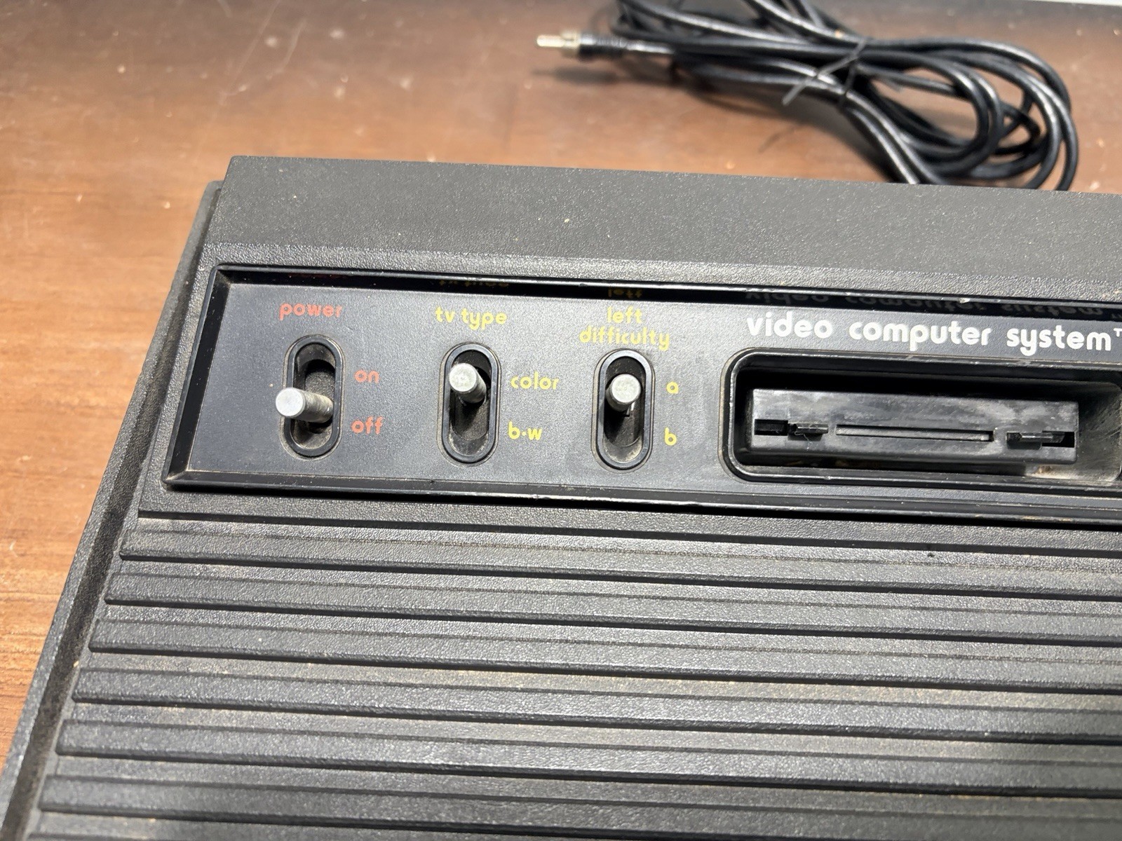 ATARI 2600 Woodgrain 6 Switch Bundle Console Joysticks Cords & 4 Games TESTED!