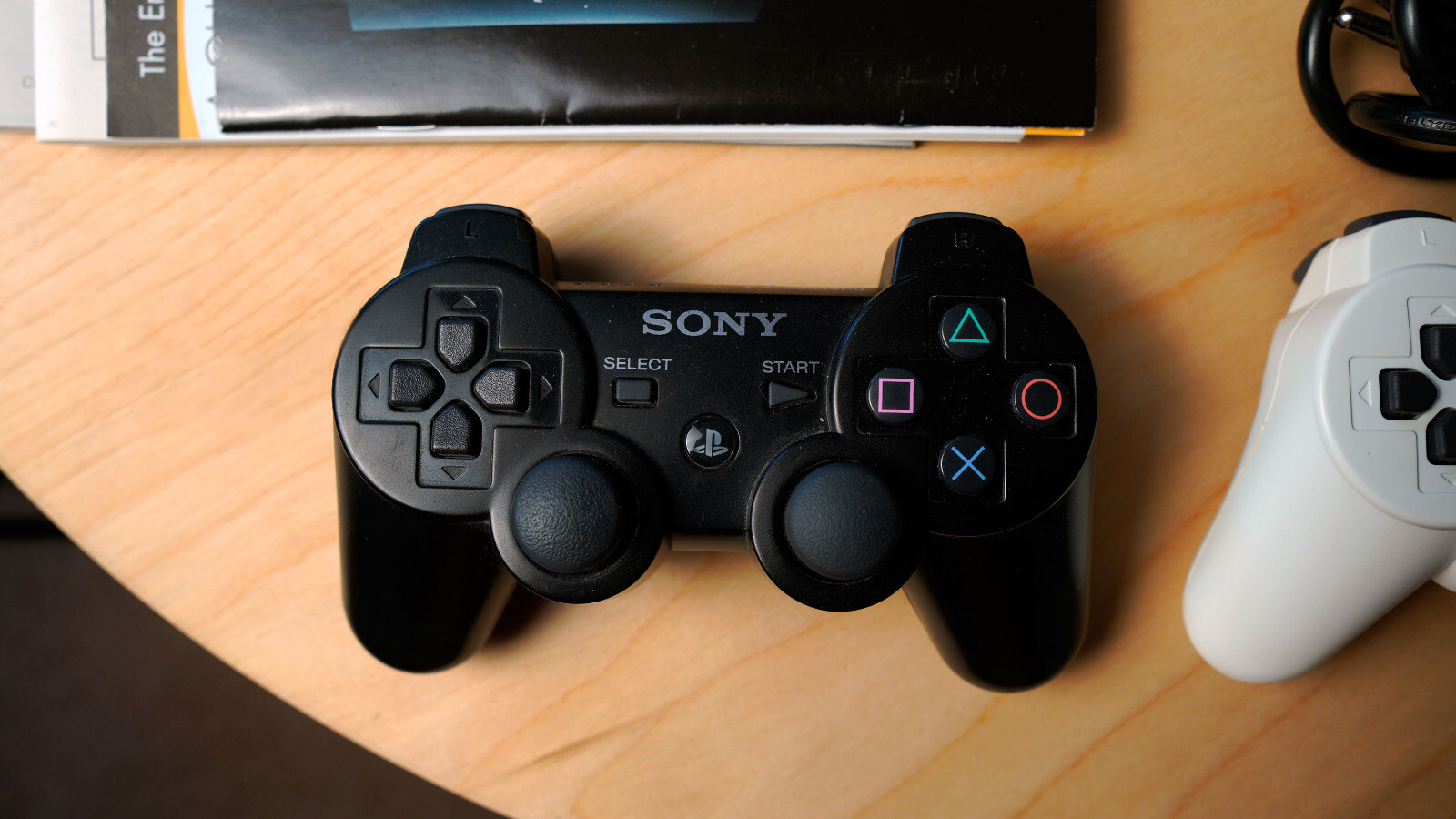 Sony PlayStation 3 Console System CECHH01 40GB [COMPLETE/4 Games +2 Controllers]
