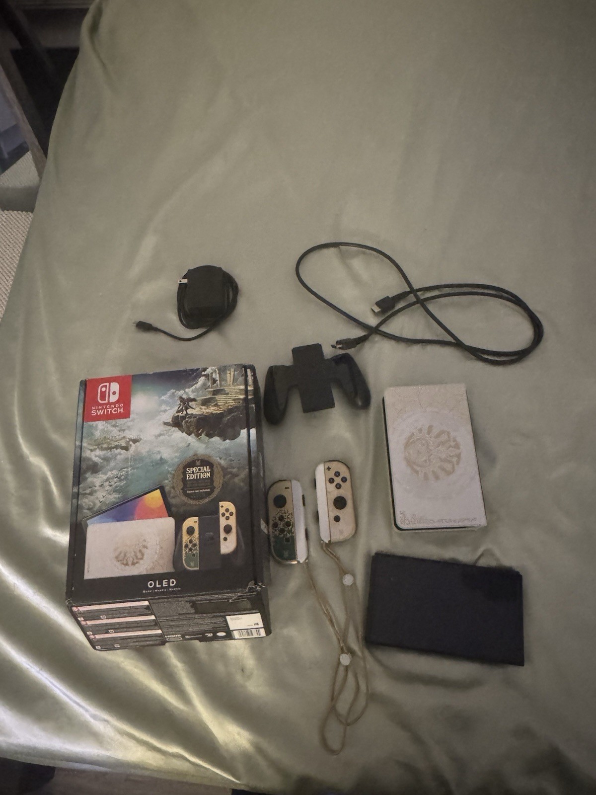 Limited Edition Tears of the Kingdom Nintendo Switch OLED Model 64GB. USED