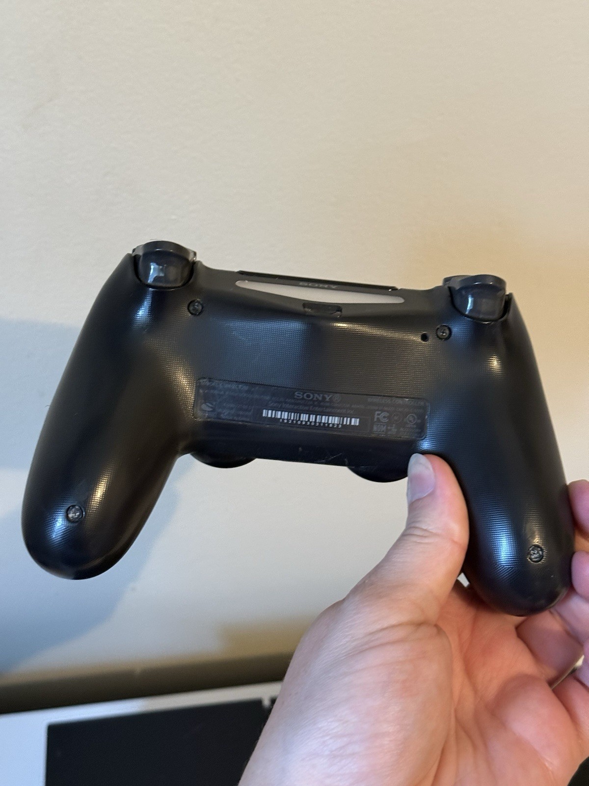 Sony PlayStation 4 500GB Game Console CUH-1215A Black W/ 2 Controllers Tested