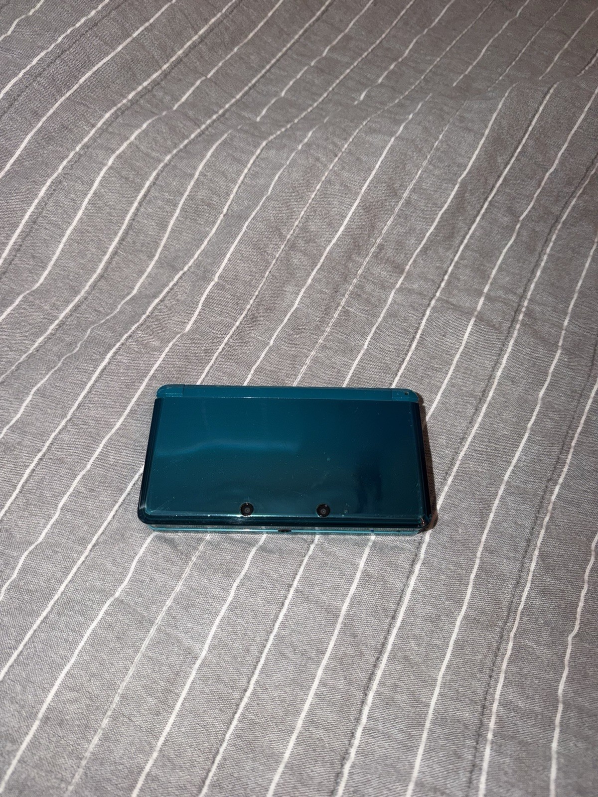 Nintendo 3DS Handheld System – Aqua Blue With Charger
