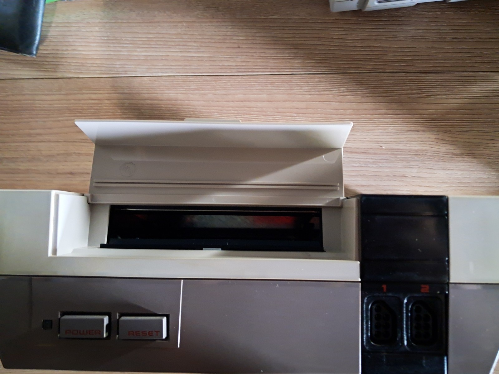 Nintendo Entertainment System NES Console – Gray (NES-001)