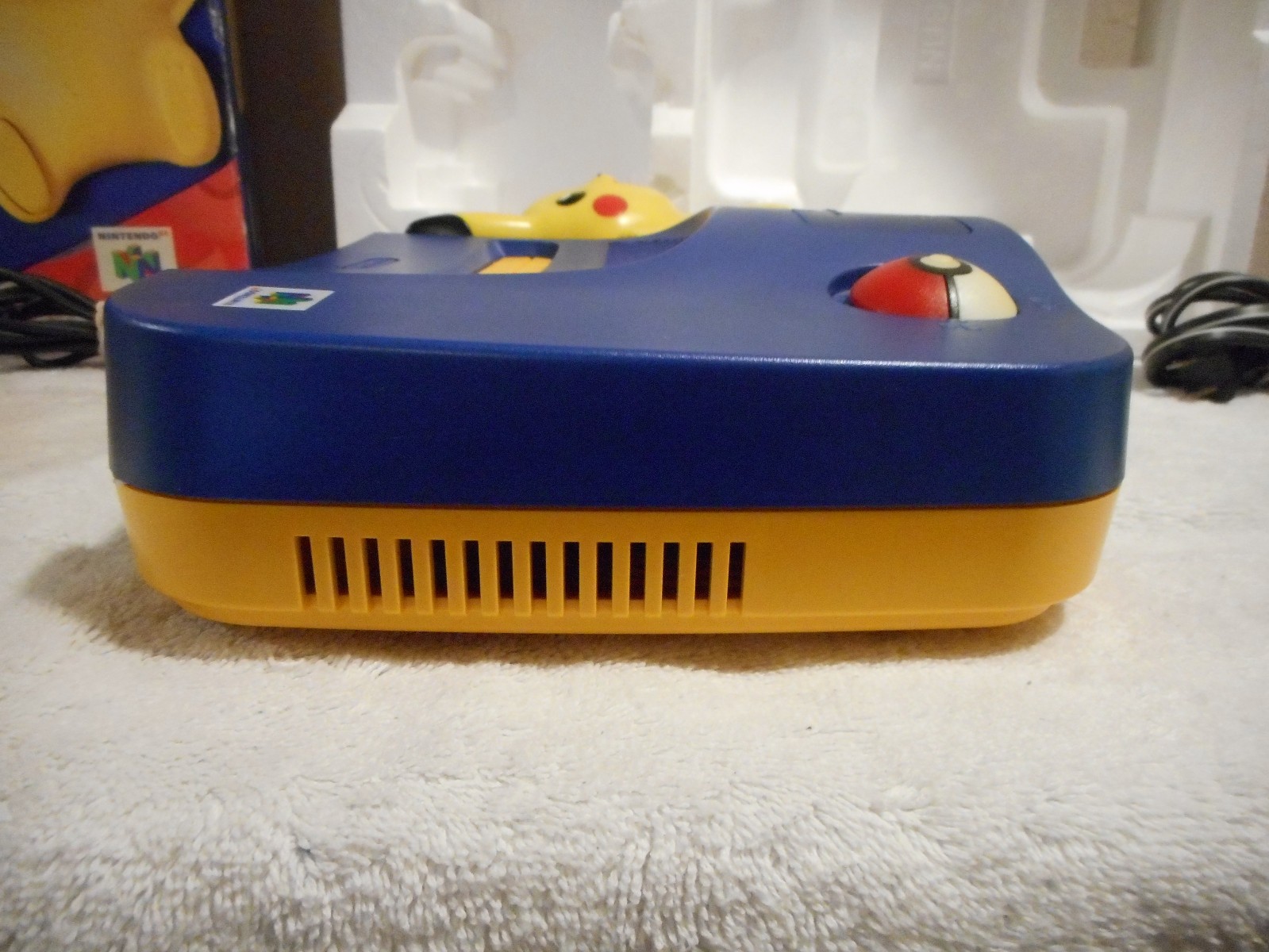 Nintendo 64 Pokémon Pikachu Edition Console – With Box and Foam – (NUS-101)