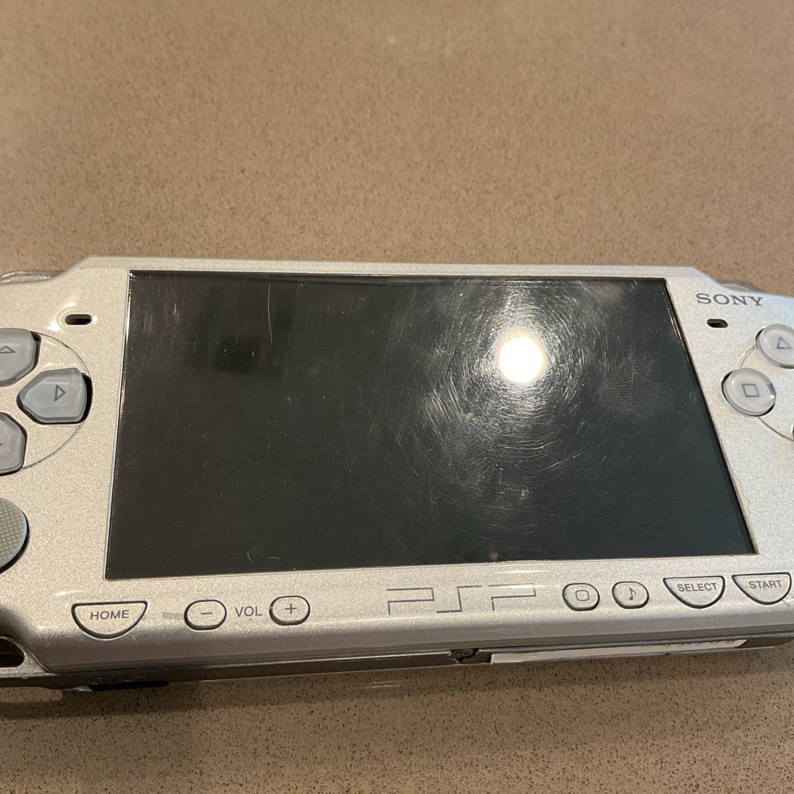 Sony PSP 2000 Silver System BROKEN PARTS ONLY Console Only