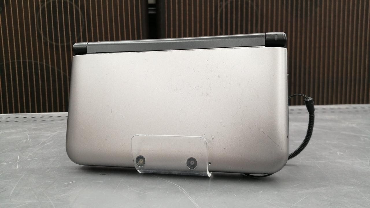 NINTENDO SPR-001 3DSLL