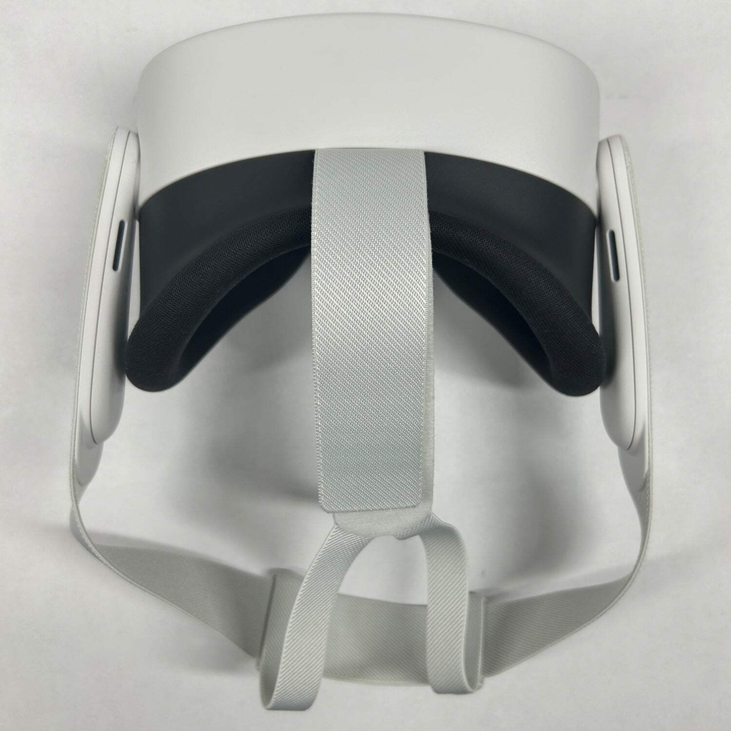 Meta Quest 3S 128GB Standalone All-in-One VR Headset P97