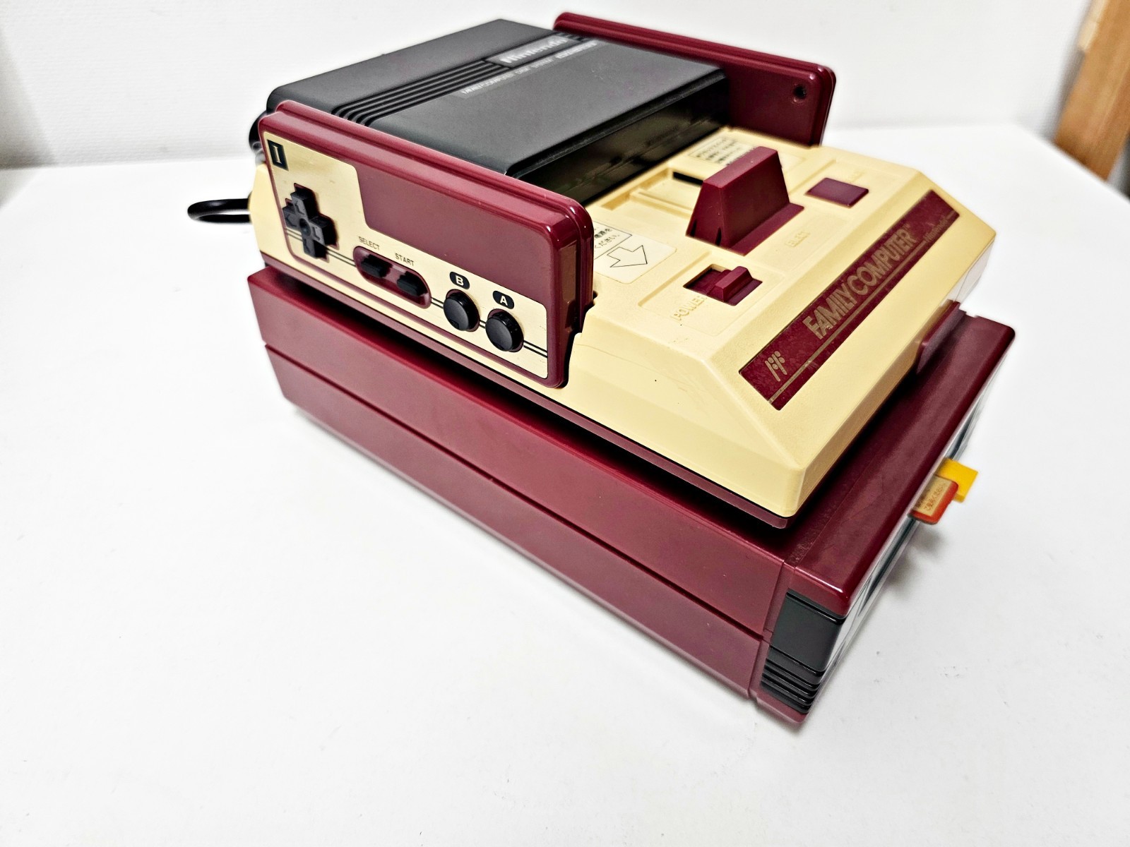 Nintendo Famicom & Famicom Disk System Set 329