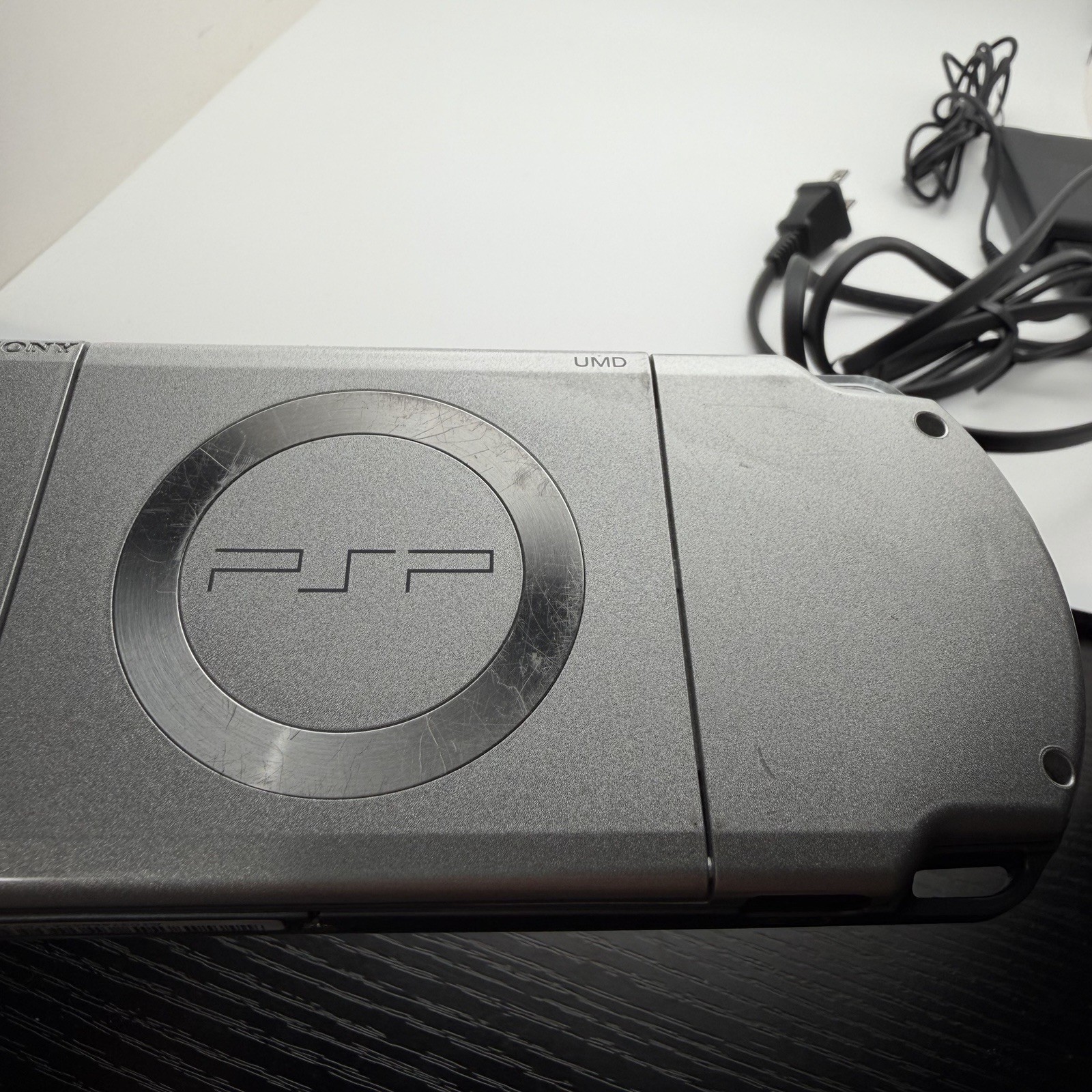 Sony PlayStation Portable Silver PSP-2001 w/ Memory Card and Game [TESTED/WORKS]