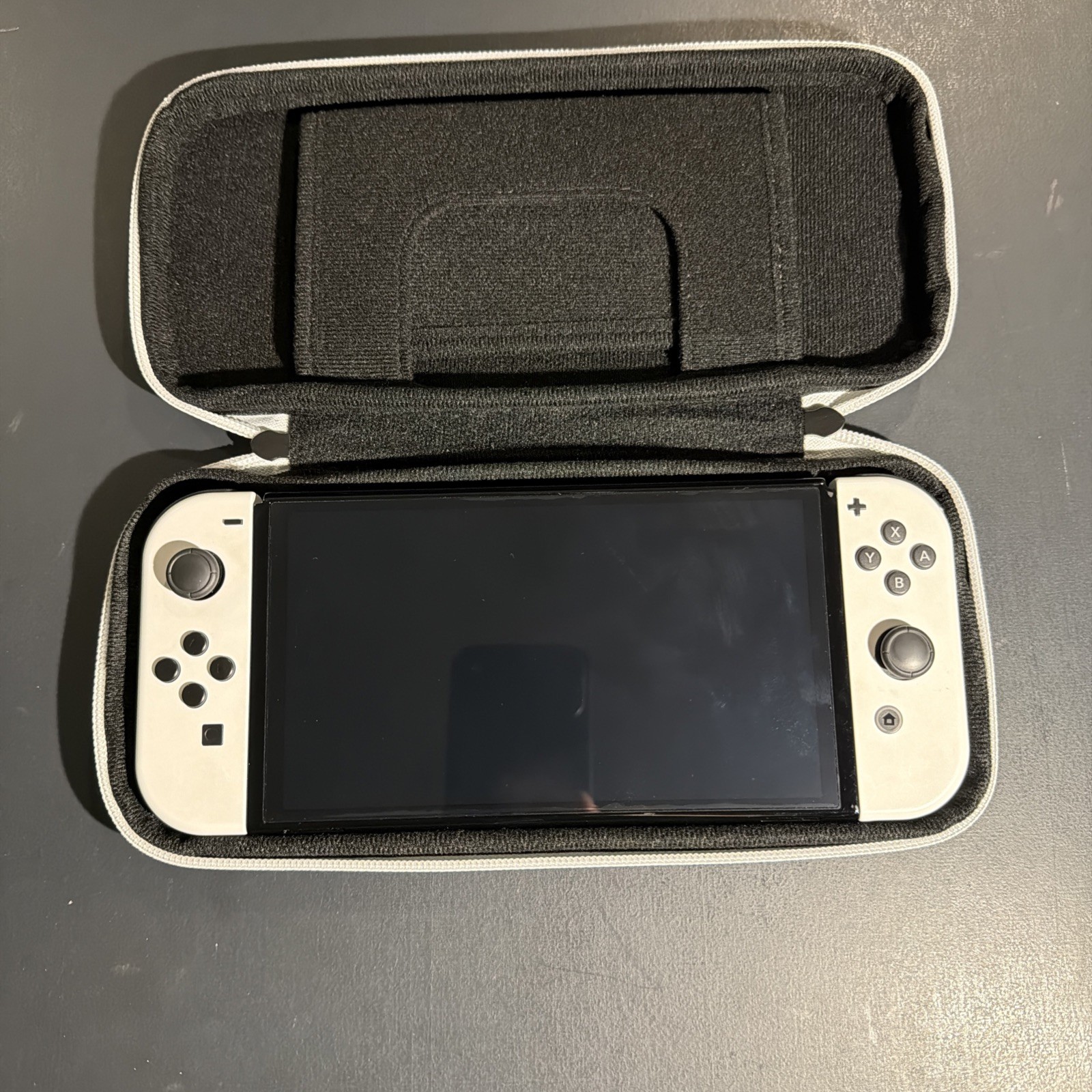 Nintendo Switch OLED – 64GB – White