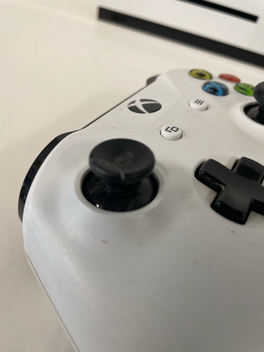 MICROSOFT XBOX ONE S – CONSOLE – 500GB – 1681 (P18028742)