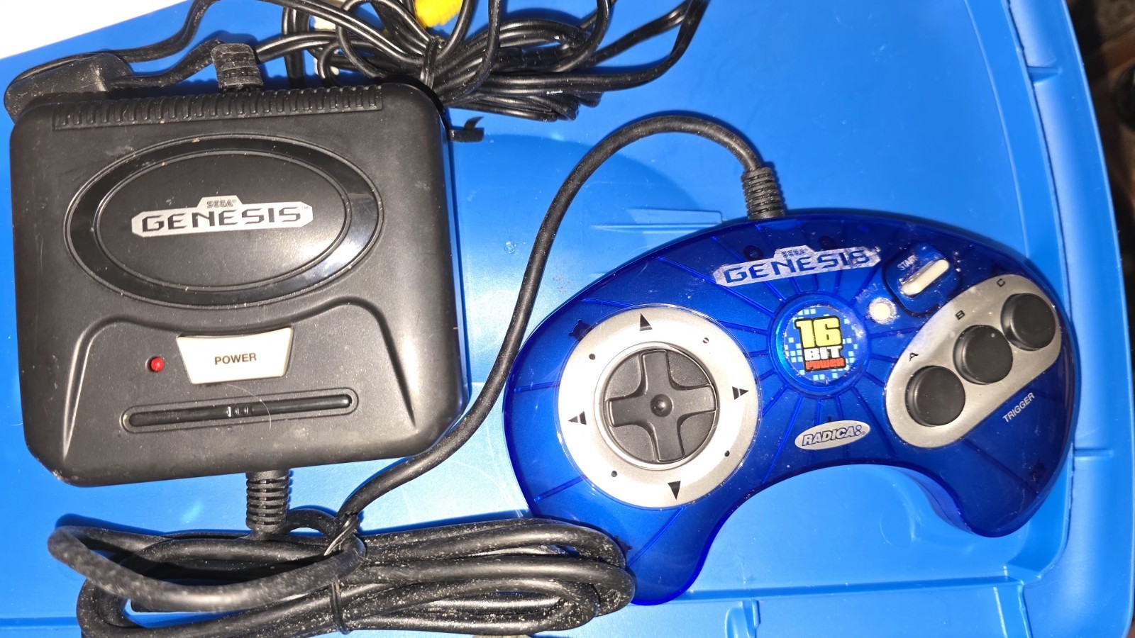 2003 Sega Genesis Mini Console Radica 16 Bit Power 6-in-1 Plug & Play UNTESTED