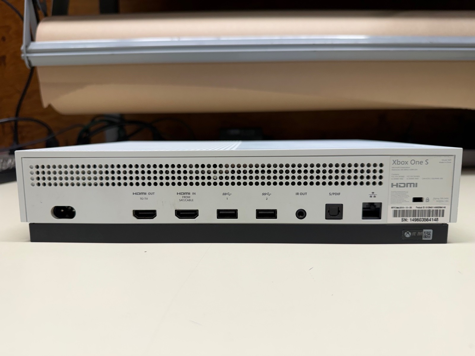MICROSOFT XBOX ONE S WHITE CONSOLE W/ CONTROLLER 500GB WORKING