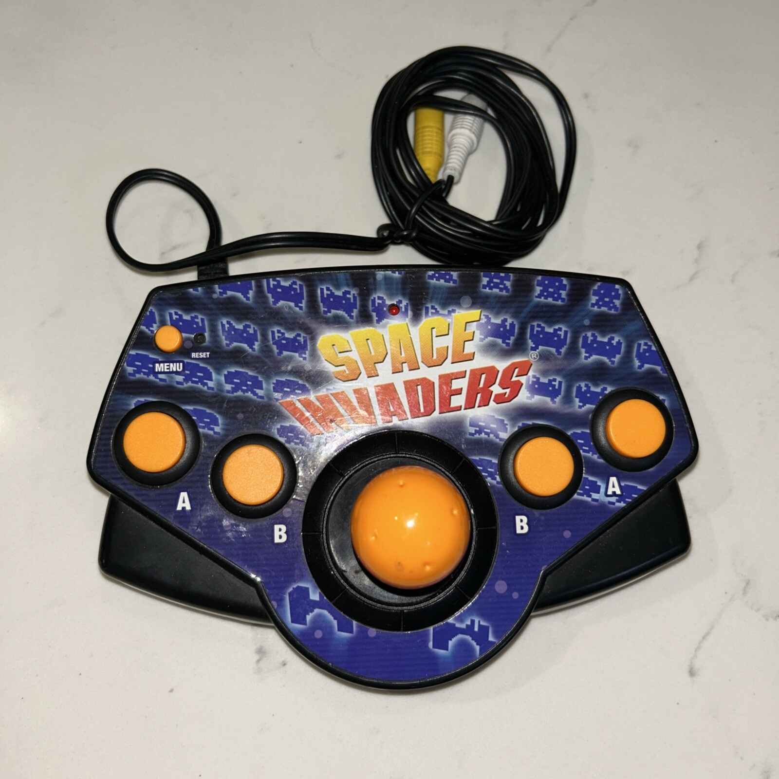 Space Invaders 5-in-1 Plug N Play TV Game Radica Retro Video Games 2003