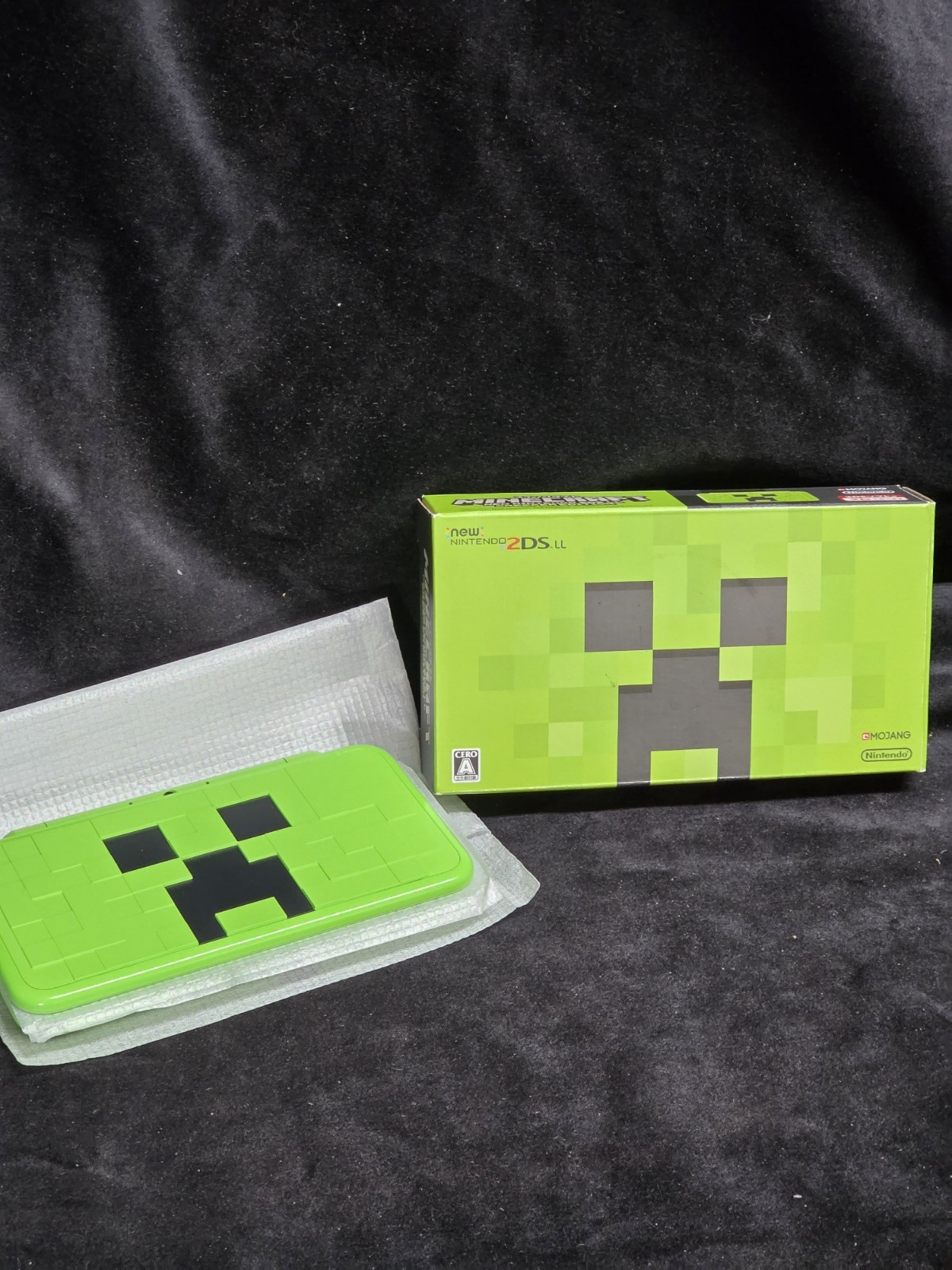 New Minecraft Nintendo 2DS LL Creeper Edition (Japan Edition)
