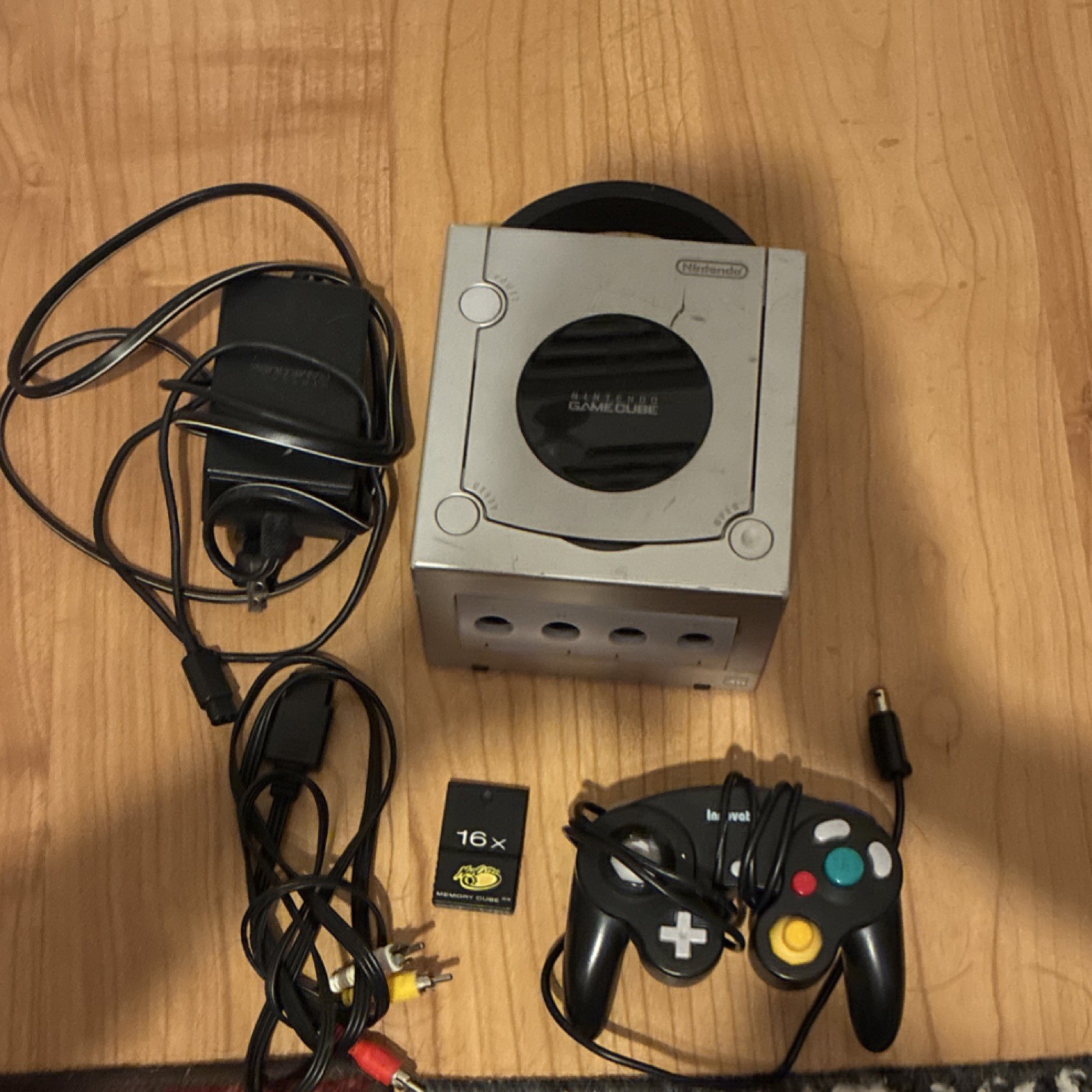 Nintendo GameCube DOL-001 Silver Console w/ Controller & Memory Card