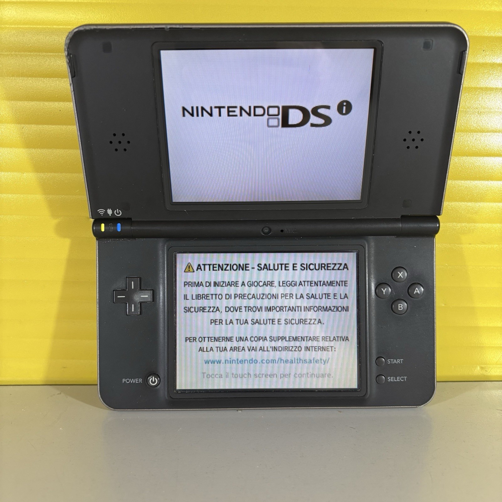Nintendo DSi XL BLACK COMPLETE Handheld Console with Original Box