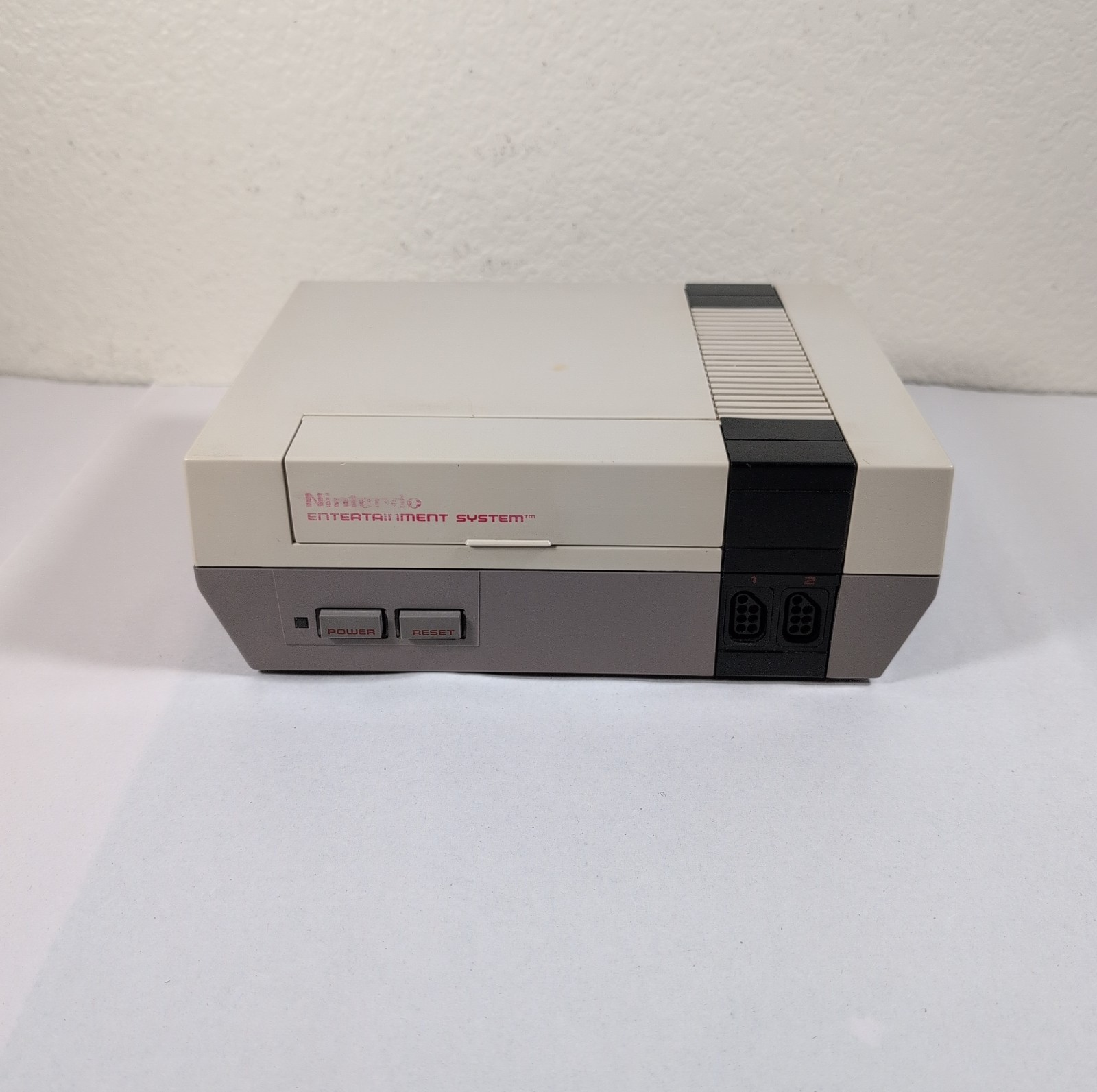 Nintendo NES-001 Console W/ Mario Duck Hunt Controller Light Gun Tested Working