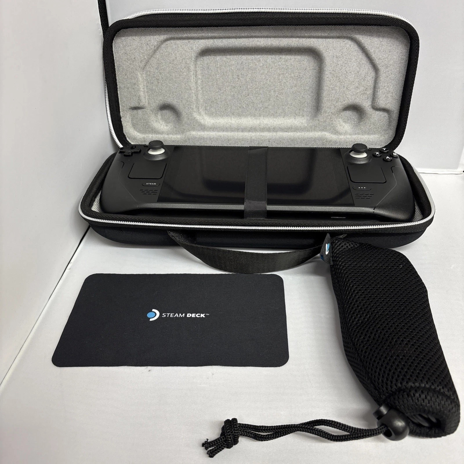 Valve Steam Deck LCD 512GB W / Official Case & Charger