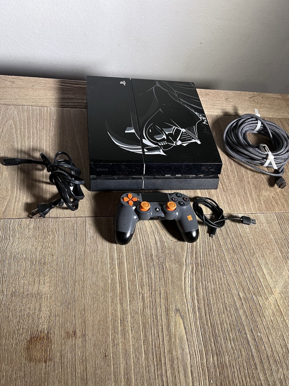 Sony PlayStation 4 PS4 500GB Star Wars Darth Vader Console w/ Controller