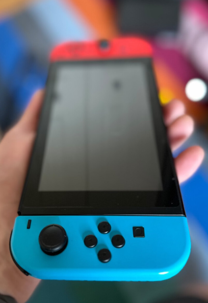 Nintendo Switch HAC-001 V1 Console (Unpatched XAW1010) + Dock + 128GB + Case