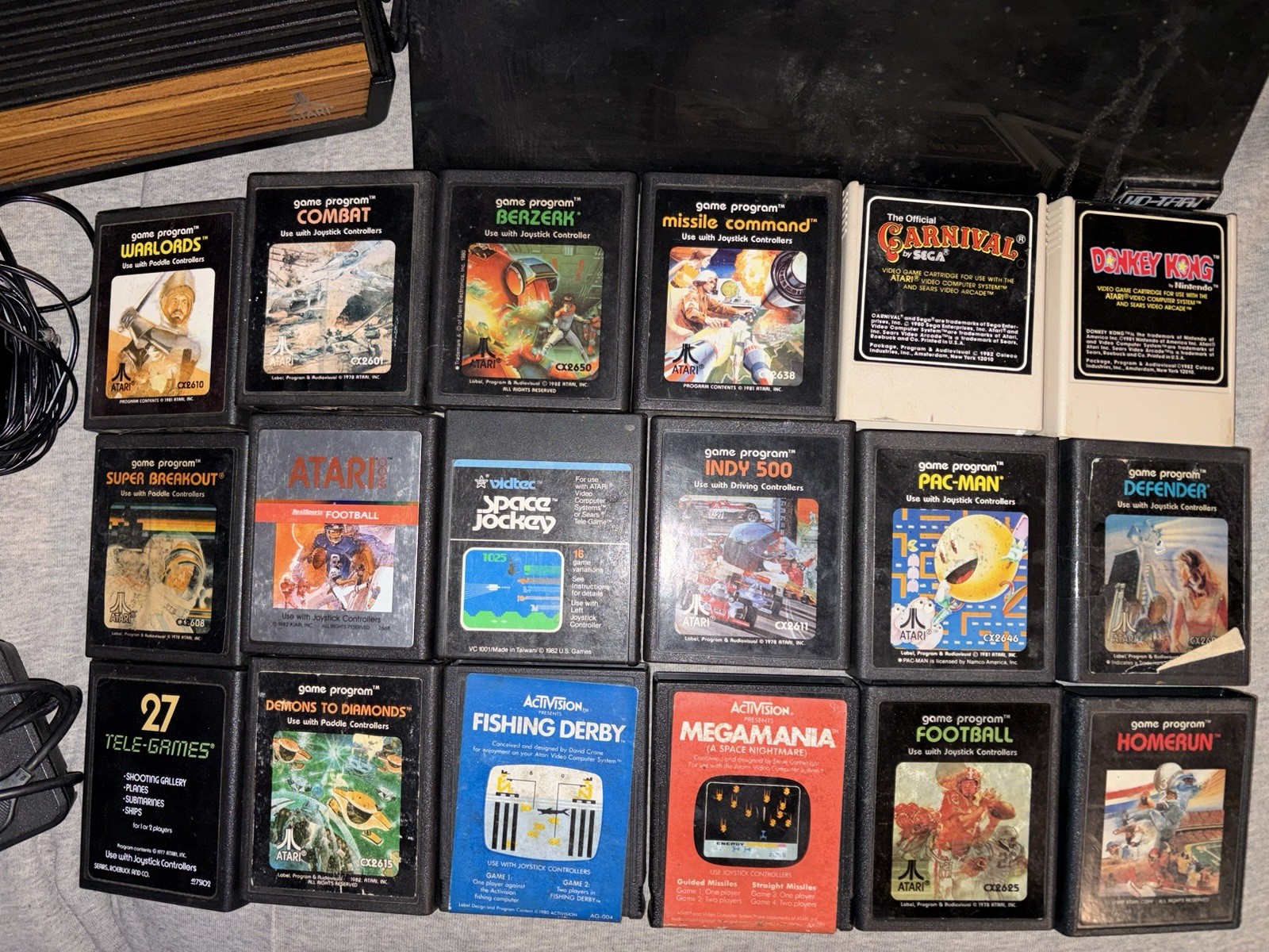 ATARI 2600 WOODY 4 SWITCH CONSOLE JOYSTICKS 25 GAMES VID-TARI HOLDER