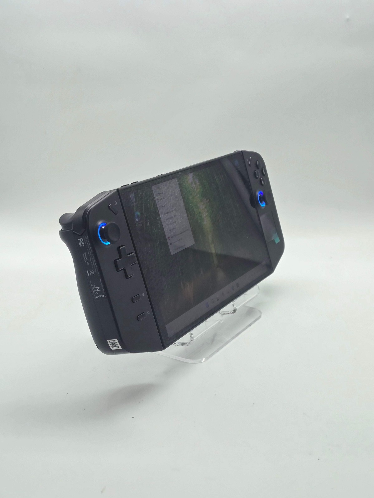 Lenovo Legion Go 8APU1 8″ 512GB Handheld Gaming System – Used B