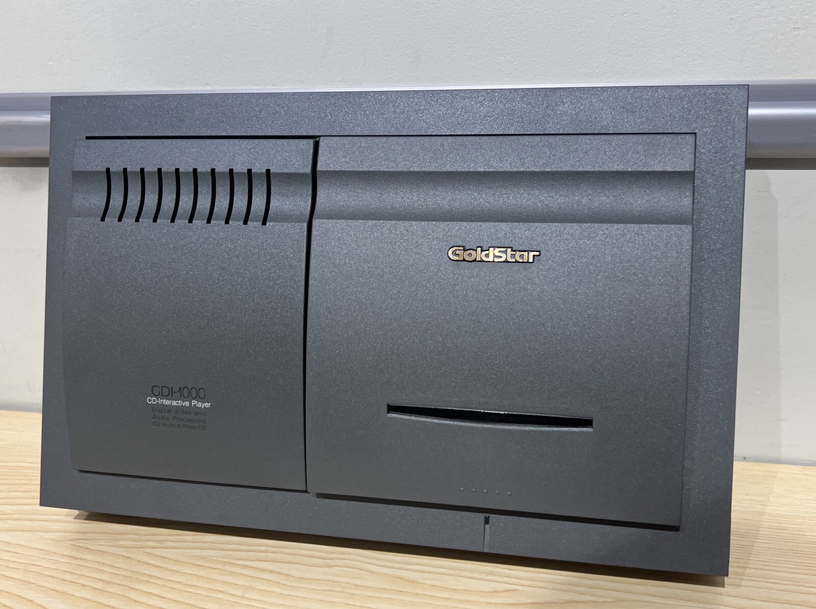 Goldstar GDI-1000 Console (Philips CD-I 450) – Tested – Authentic – COMPLETE