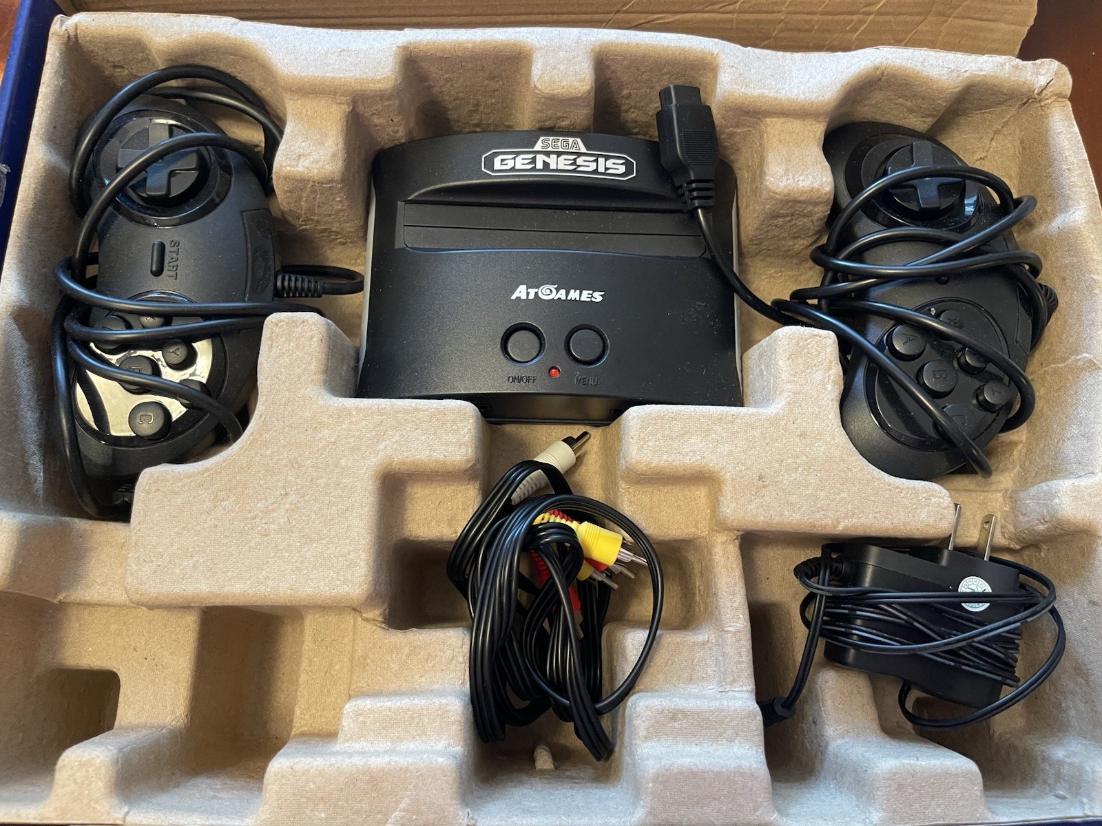 Sega Genesis Classic Game Console 81 Built In Games Cartridge Slot Complete Box
