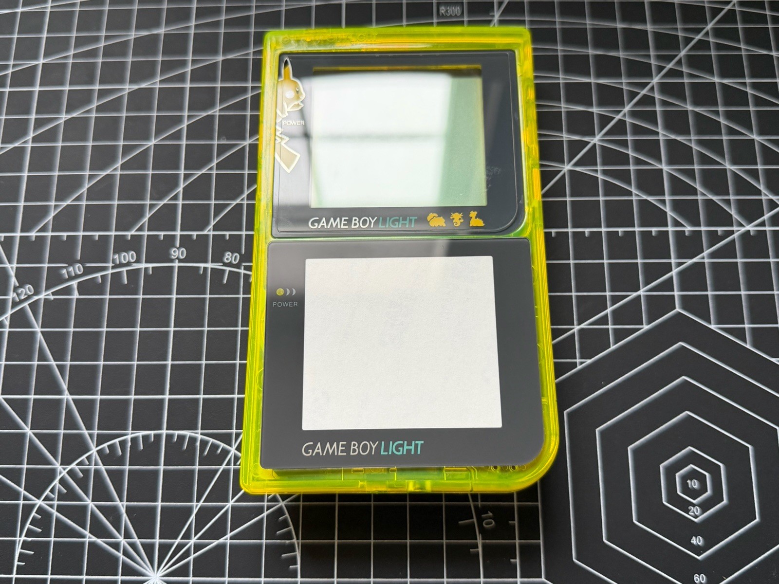 Nintendo GameBoy Light GBL – Clear Yellow W/ New Shell & Glass Lens **Toys R Us